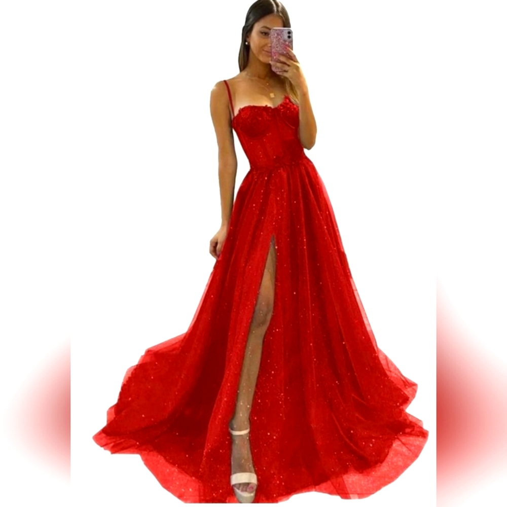 Women’s Red spaghetti strap Glitter tulle prom dress! NWT!